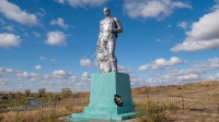 Памятник солдату победителю в Великой Отечественной войне с. Бриент. Сентябрь 2021 года