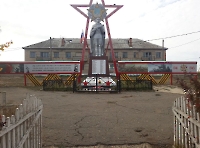 Памятник погибшему солдату во время Великой Отечественной войны с. Приморск