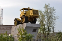 Памятник первоцелинникам в посёлке Светлый. Май 2012 года