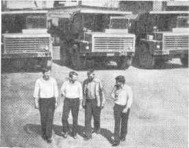Экипаж большегрузного автосамосзала, возглавляемый В. А. Шаршуковым. 