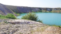 Карабутакский отработанный золотоносный карьер с озером. Май 2021 года