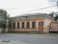 Памятное место – здание, где в 1925-1926 гг. размещался УКОМ комсомола, в котором работал Герой Советского Союза, поэт Муса Джалиль. 2009 год