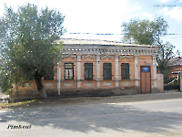 Памятное место – здание, где в 1925-1926 гг. размещался УКОМ комсомола, в котором работал Герой Советского Союза, поэт Муса Джалиль. 2009 год