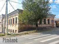 Памятное место – здание, где в 1925-1926 гг. размещался УКОМ комсомола, в котором работал Герой Советского Союза, поэт Муса Джалиль. 2009 год