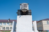 Памятник первоцелинникам в посёлке Восточный. Июнь 2025 года