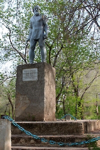 Памятник Емельяну Пугачеву с. Чесноковка. 2014 год