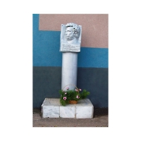 Мемориальная доска с барельефом А.С. Пушкина в селе Черноречье