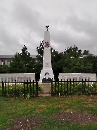 Памятник воинам-землякам, павшим в годы Великой Отечественной войны с. Надеждинка