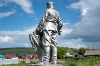 Могила командира Красноармейского отряда Руденского, погибшего в 1919 г. за власть Советов с. Сара. Июль 2026 года