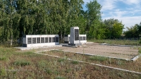 Памятник павшим в Великой Отечественной войне с. Домбаровка. Июль 2022 года