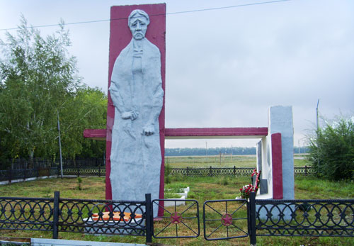 Обелиск памяти павшим в годы Великой Отечественной войны п. Искра
