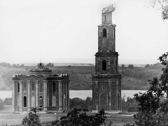 Екатерининская церковь в с. Тугустемир. Фото 1980 г.