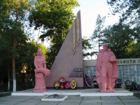 Мемориальный комплекс погибшим в годы Великой Отечественной войны и труженикам тыла  п. Акбулак